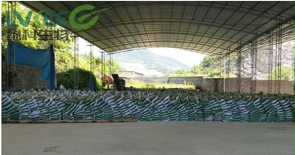 添加江苏绿科生物复合益肥菌做成的有机肥料